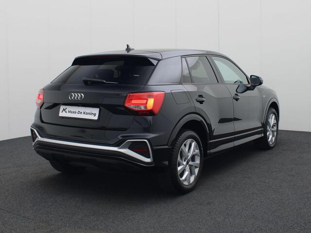 Audi Q2 35 TFSI/150PK S Line · Apple Car Play · Navigatie · Camera + Parkeersensoren · Stoelverwarming