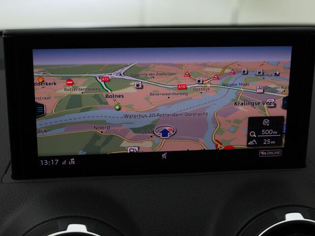 Audi Q2 35 TFSI/150PK S Line · Apple Car Play · Navigatie · Camera + Parkeersensoren · Stoelverwarming