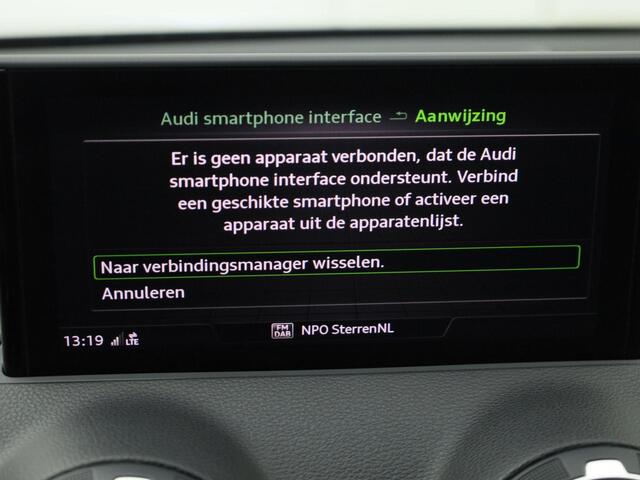 Audi Q2 35 TFSI/150PK S Line · Apple Car Play · Navigatie · Camera + Parkeersensoren · Stoelverwarming