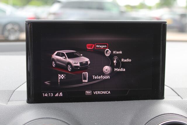 Audi Q2 1.4 TFSI CoD Launch Edition / Trekhaak / Navigatie / Parkeerhulp V+A / 19'' / Sfeerverlichting / LED Koplampen / Half leder / DAB / Cruise Control