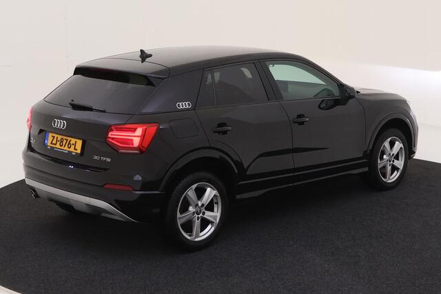 Audi Q2 30 TFSI Sport / AUTOMAAT/ PARK. SENSOREN/ GETINT GLAS/ NAVI/ CLIMA/ 17" LMV