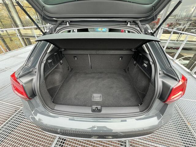 Audi Q2 1.4 TFSI CoD Design | Cruise Control | 17 Inch | Navigatie