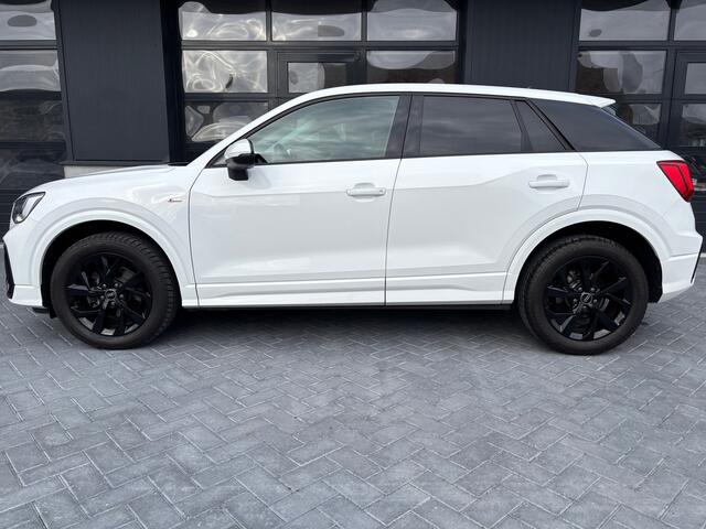 Audi Q2 35 TFSI S-line Black Keyless