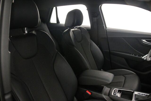 Audi Q2 35 TFSI S Edition | Carplay | Matrix-led | ACC | Achteruitrijcamera | Ambient lighting |