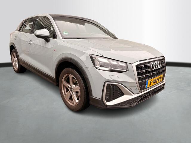Audi Q2 35 TFSI 150Pk S-Line Edition / Stoelverwarming / Panorama dak / Matrix LED