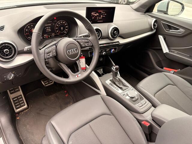 Audi Q2 35 TFSI 150Pk S-Line Edition / Stoelverwarming / Panorama dak / Matrix LED