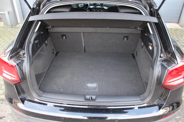 Audi Q2 30 TFSI Sport Camera, Cruise, Cimatecontrol, Parkeerassistent, Bluetooth