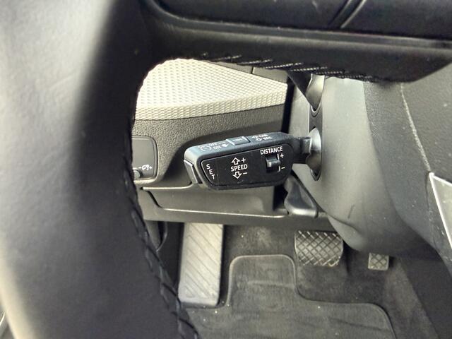 Audi Q2 35 TFSI S-LINE Camera/Apple/Virt Cock