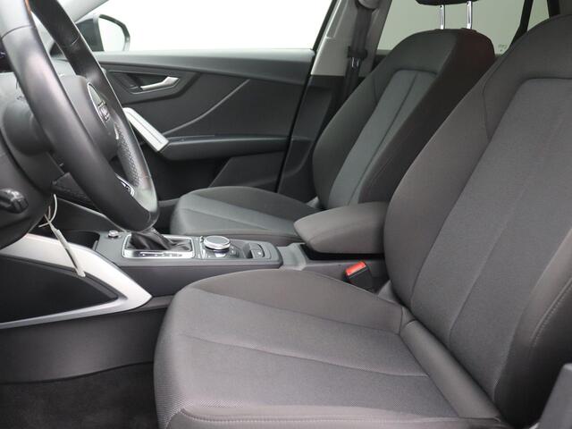 Audi Q2 35 TFSI S Edition 150PK S-Tronic Trekhaak, 17" LM velgen, Navi, Clima, Cruise Controle, Stoelverwarming,