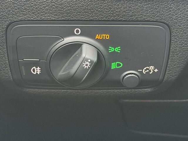 Audi Q2 35 TFSI 150pk S-tronic Advanced | Trekhaak | 4-season| Vernieuwd dashboard | Camera | Carplay | Adapt. Cruise | Rijklaar incl. garantie