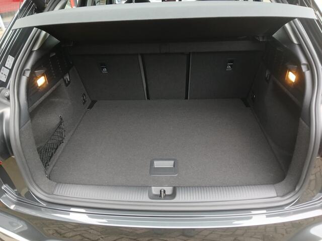 Audi Q2 30 TFSI Pro Line + Navigatie + Camera + Afn.Trekhaak etc. etc.