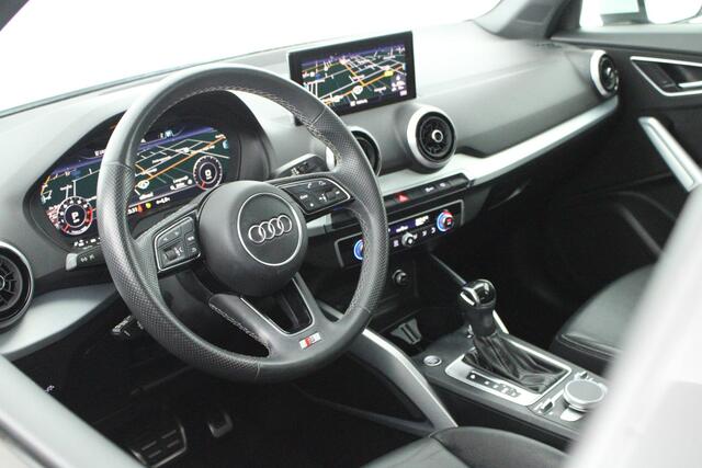 Audi Q2 35 TFSI 150pk S Edition Panoramadak Keyless Virtual Cockpit LED Koplampen S-Line
