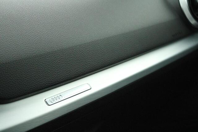 Audi Q2 35 TFSI 150pk S Edition Panoramadak Keyless Virtual Cockpit LED Koplampen S-Line