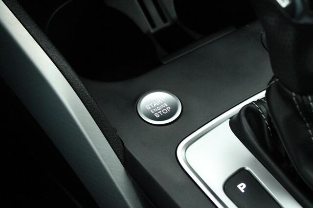 Audi Q2 35 TFSI 150pk S Edition Panoramadak Keyless Virtual Cockpit LED Koplampen S-Line