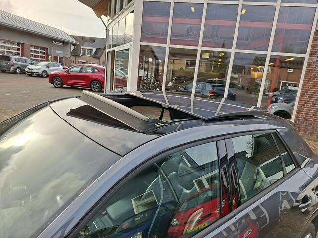 Audi Q2 1.4 TFSI CoD Launch Edit, carplay, leer, schuifdak