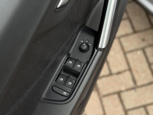 Audi Q2 1.4 TFSI CoD 150PK Sport Edition #1 | PDC Achter | Navi | Cruise | Privacy Glas | Clima | Bluetooth | LM Velgen | RIJKLAARPRIJS INCL 12 MAANDEN GARANTIE EN BEURT