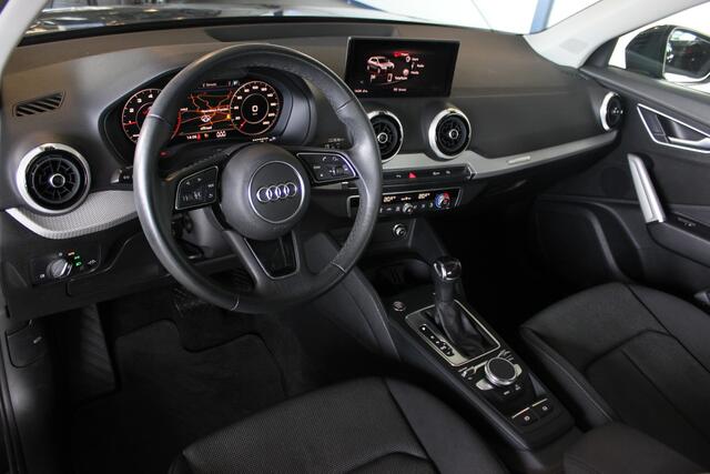Audi Q2 35 TFSI Advanced Edition Camera | Virtual Cockpit | Carplay | Keyless | Clima | LED | Cruise | Navi | Sportstoelen | 17" LMV | PDC V+A