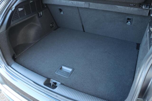 Audi Q2 35 TFSI S Edition 150pk S Tronic Panorama dak | Stoelverwarming