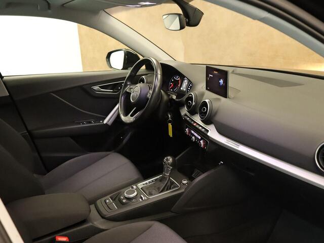 Audi Q2 1.4 TFSI CoD Sport Pro Line - AIRCO (AUTOMATISCH) - VOORSTOELEN VERWARMD - ELEKTRISCHE ACHTERKLEP - PARKEERSENSOREN ACHTER - CRUISE CONTROL - LICHTMETALEN VELGEN 17" INCH - NAVIGATIESYSTEEM FULL-MAP