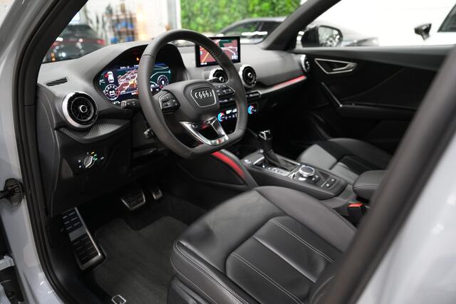Audi Q2 35 TFSI 3x S-Line Edition one * Pano - Virtual - B&O - Leder - Camera - Keyless - 19" - Matrix - Sfeer *