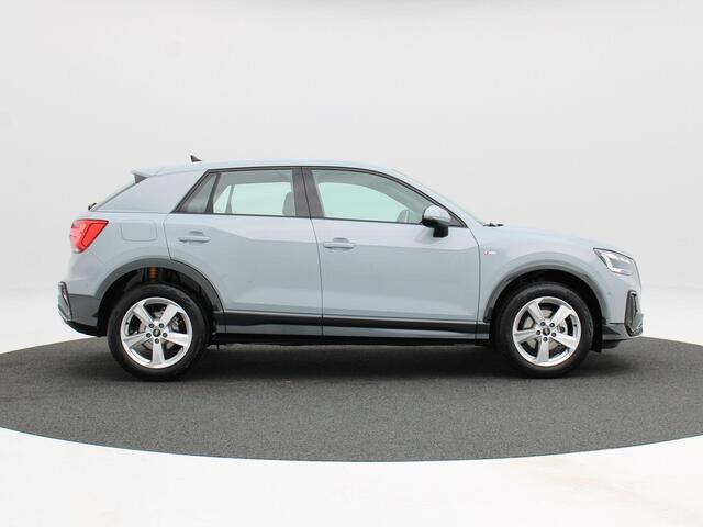 Audi Q2 S edition 35 TFSI| 150 PK | Privacy glas | Electrische achterklep | Stoelverwarming | Zwart Optiek | 17 inch