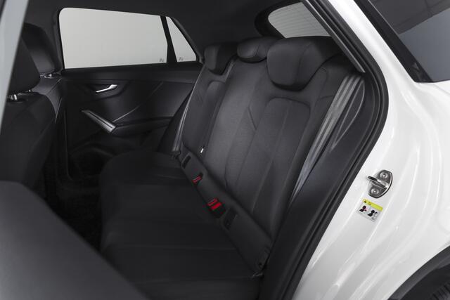 Audi Q2 35 TFSI S Edition 150 PK - Automaat | Dig. Cockpit | Adapt. Cruise | Stoelverw. | Matrix Led | Camera | NAV + App. Connect | ECC | Elek. Klep | LM 17" |