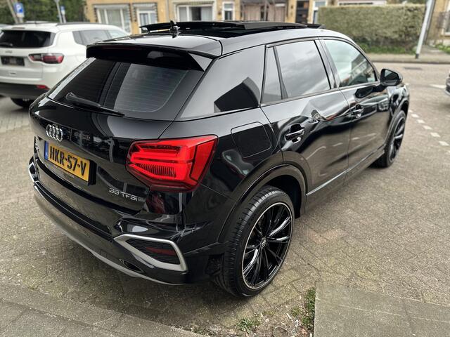 Audi Q2 35 TFSI S Edition Pano/ECC/Stoel verwarming/ CarPlay/Camera.