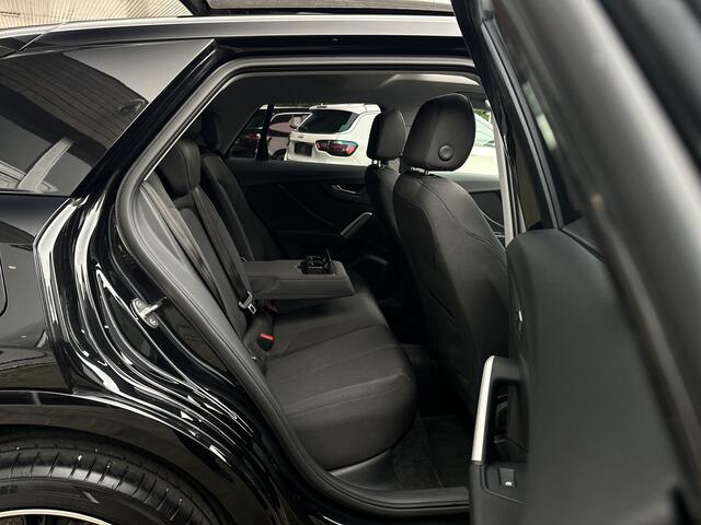 Audi Q2 35 TFSI S Edition Pano/ECC/Stoel verwarming/ CarPlay/Camera.