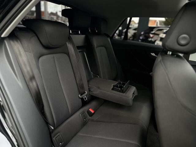 Audi Q2 35 TFSI S Edition Pano/ECC/Stoel verwarming/ CarPlay/Camera.