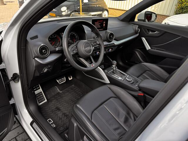 Audi Q2 40 TFSI quattro S-Line | Pano | 3x S-Line | Leer | Donkere hemel | Stoelverw | NAV