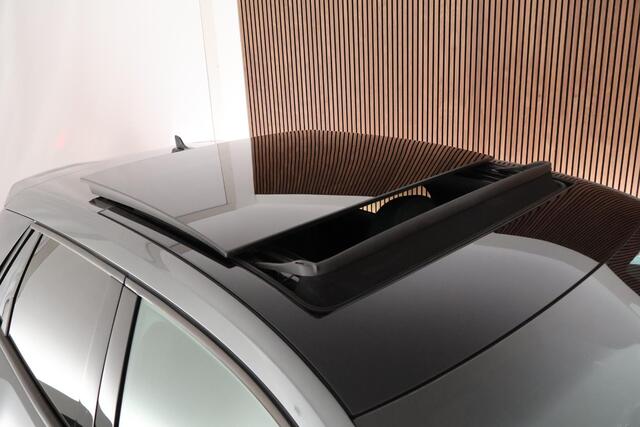 Audi Q2 35 TFSI 150pk S-Tronic S Edition Trekhaak Panoramadak ACC Stoelverwarming Keyless Virtual Cockpit 2x S-Line