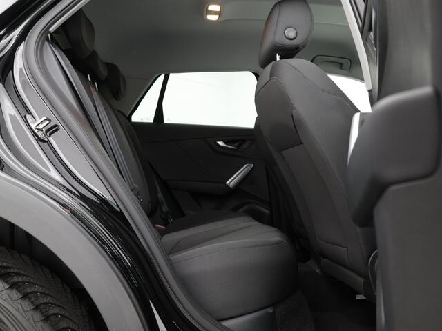 Audi Q2 30 TFSI 110pk Advanced edition · Camera · P-Sensoren · Navigatie · Stoelverwarming · 17'' Inch ·
