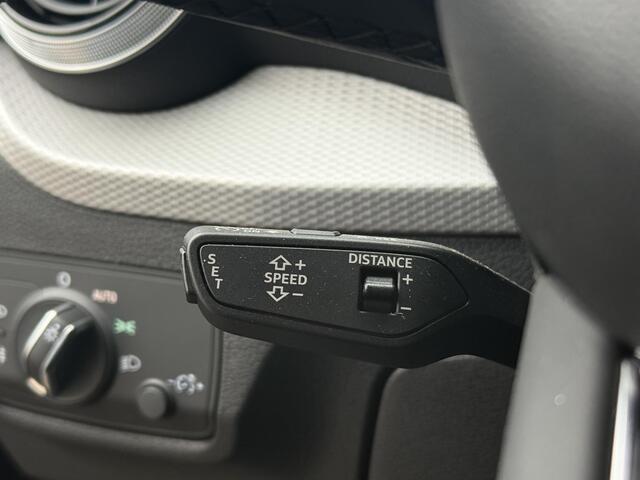 Audi Q2 35 TFSI S-Line Automaat l Matrix LED l Camera l Stoelverwarming l Carplay