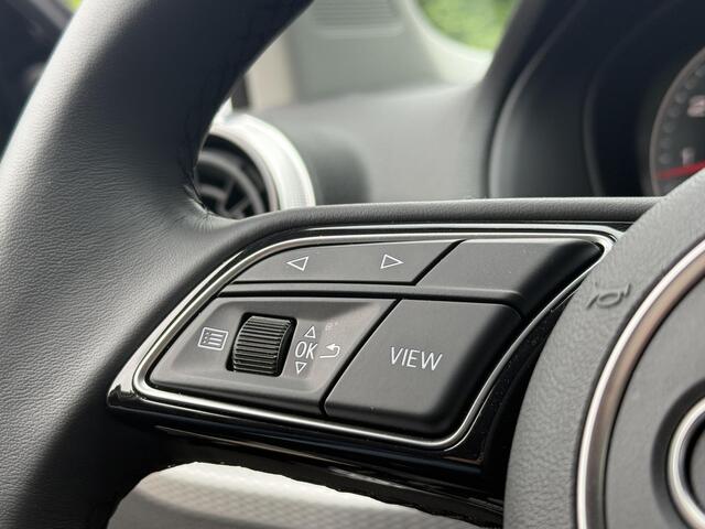 Audi Q2 35 TFSI S-Line Automaat l Matrix LED l Camera l Stoelverwarming l Carplay