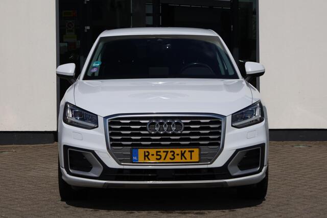 Audi Q2 35 TFSI CoD Sport Edition #2 Achteruitrijcamera, dimmende spiege,l spiegels inklapbaar, cruise control, ACC, dodehoek sensor, keyless, elektrische achterklep, stoelverwarming en pdc voor en achter