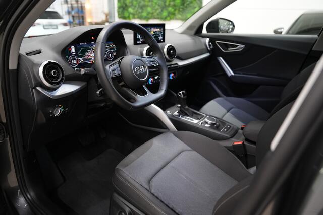 Audi Q2 35 TFSI S Edition * Fabrieksgarantie - Virtual - Matrix - Camera - Keyless - 19" - Blind Spot - App *