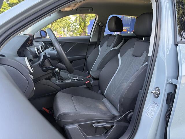 Audi Q2 35 TFSI Advanced edition / 1e Eigenaar / Trekhaak / Camera / Sensoren / Carplay / Android Auto /