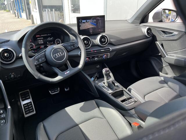 Audi Q2 35 TFSI S-Line / AUTOMAAT/ GARANTIE TM 07-2029/ PANO/ 2X S-LINE/ ACC/ PARK.SENSOREN V+A/ CAMERA/ SMARTPHONE INTERFACE/ STOELVERWARM./ ELEK.ACHTERKLEP/ KEYLESS/ DIGITAL DASH/ NAVI/ DAB/ CLIMA/ LED/ 17'' LMV
