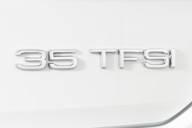 Audi Q2 35 TFSI Pro Line | Dig. Cockpit | Adapt. Cruise | Stoelverw. | PDC | Camera | NAV + App.Connect | ECC | Elek. Klep | LM 17" |