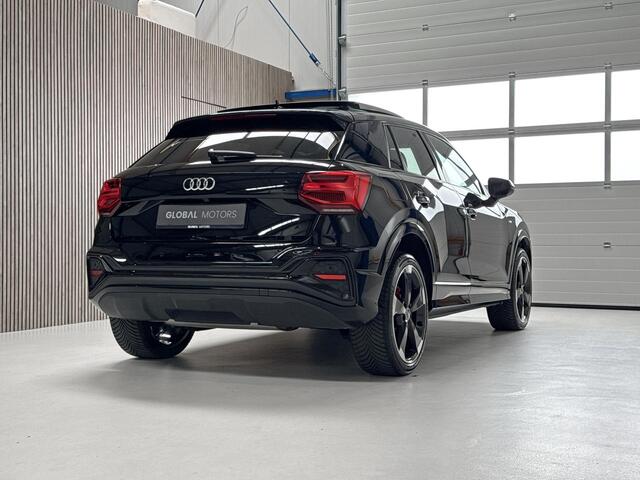 Audi Q2 35 TFSI S Edition 150PK - PANORAMADAK - AUTOMAAT - SFEERVERLICHTING - ZWART OPTIEK - KEYLES - DODEHOEK