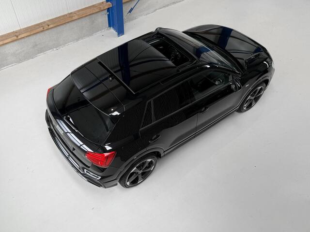 Audi Q2 35 TFSI S Edition 150PK - PANORAMADAK - AUTOMAAT - SFEERVERLICHTING - ZWART OPTIEK - KEYLES - DODEHOEK