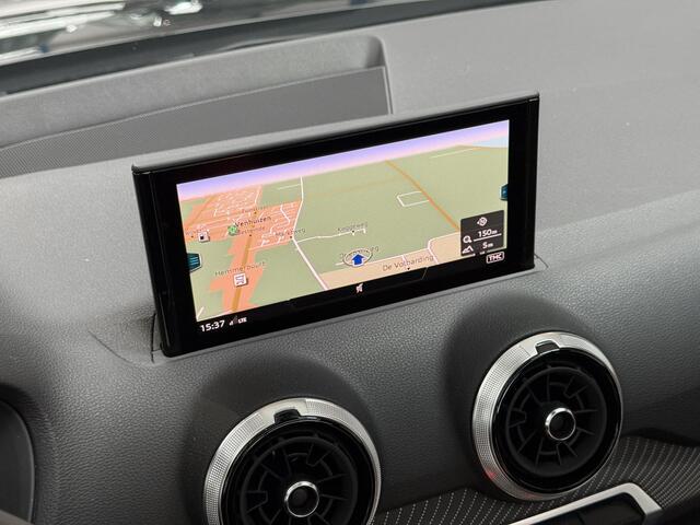 Audi Q2 35 TFSI S Edition 150PK - PANORAMADAK - AUTOMAAT - SFEERVERLICHTING - ZWART OPTIEK - KEYLES - DODEHOEK