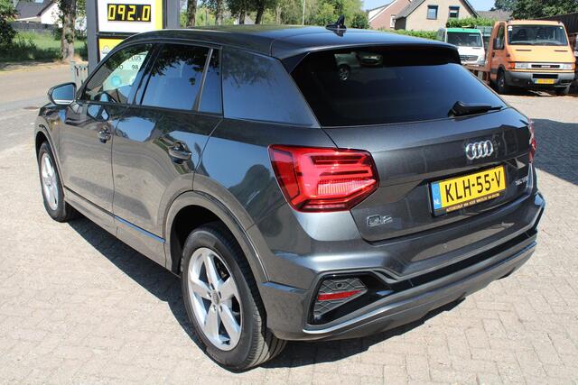 Audi Q2 35 TFSI S V-Cockpit, Carplay, CC, Stoelverwarming, Leder, Camera, Parksens. V en A, Elektr. klep, 17" LMV