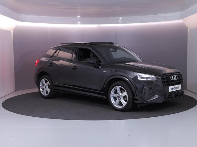 Audi Q2 35 TFSI S Edition 150 pk S-tronic | Navigatie | Panoramadak | Parkeersensoren achter | Autom. airco | Stoelverwarming | S-Line |