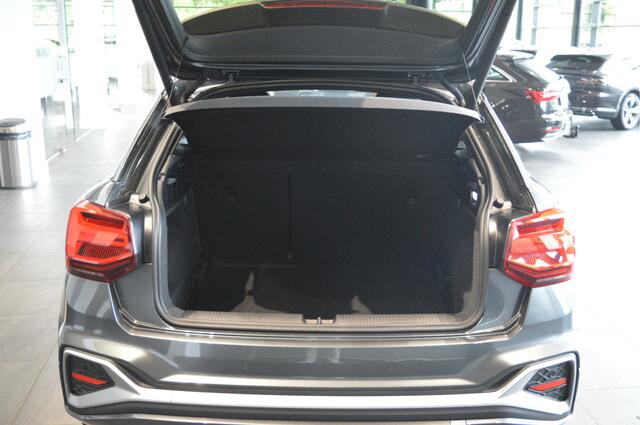 Audi Q2 35 TFSI 2X S-LINE navi keyless camera led pdc 150 pk !!