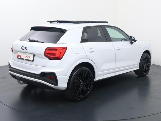 Audi Q2 35 TFSI S Edition | 150 PK | Automaat | Trekhaak | Panoramadak | 19" LM velgen | Matrix LED koplampen | Navigatiesysteem | S-line |
