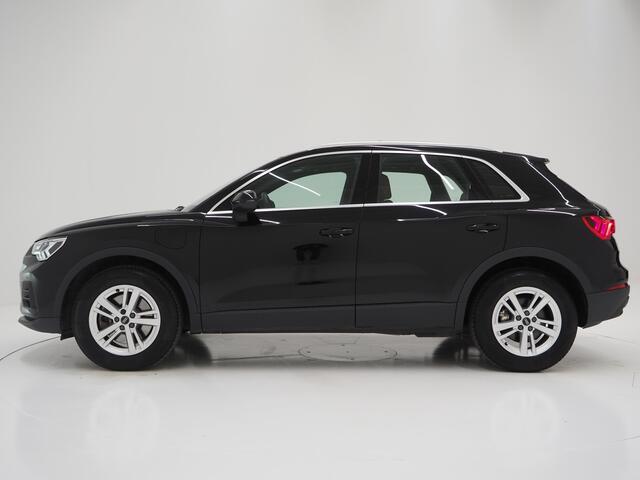 Audi Q3 45 TFSI e edition | Panoramadak | Leder | Keyless | Adaptive Cruise | Camera