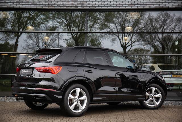 Audi Q3 35 TFSI Advanced edition Black edition , Adap. cruise, Stuur/stoelverwarming, Trekhaak,