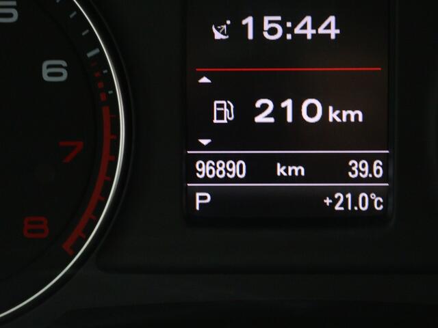 Audi Q3 1.4 TFSI 150pk S-Line | Panorama dak | Stoelverwarming |