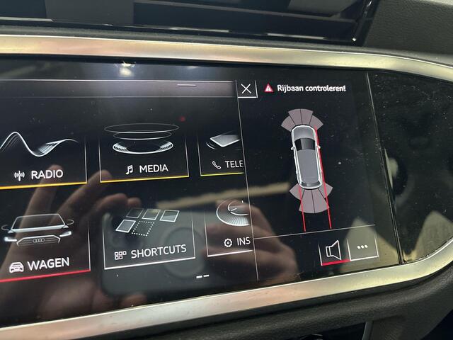Audi Q3 35 Tfsi 150pk S-tronic Pro Line · Apple/Android Car Play · Panoramadak · Navi · P-Sensoren · Elek. Achterklep · Cruise Control · 19'' Inch ·